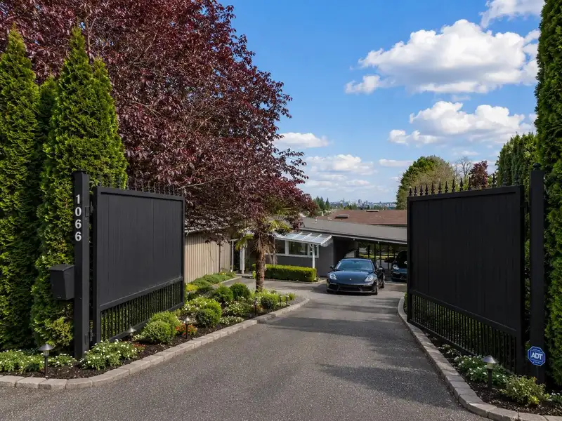 1066 PALMERSTON AVENUE - photo 1 of 36