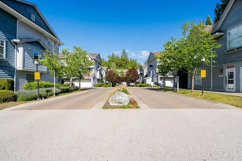 46 5858 142 STREET - photo 1 of 39