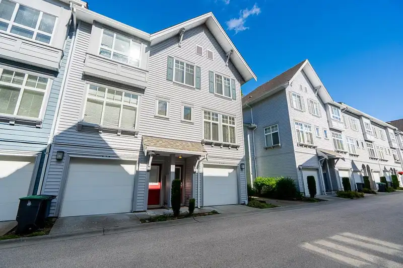 46 5858 142 STREET - photo 3 of 39
