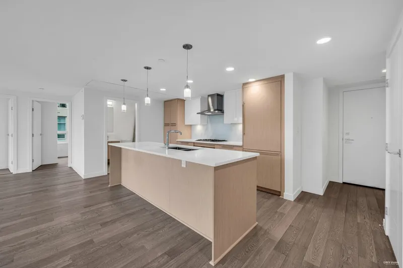 303 5077 CAMBIE STREET - photo 4 of 25