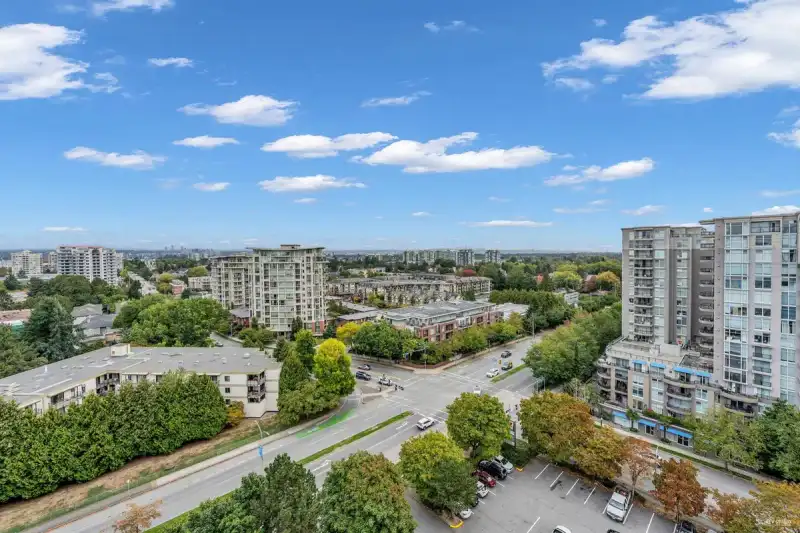 1802 8288 GRANVILLE AVENUE - photo 1 of 18