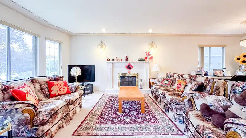1060 E 50TH AVENUE - photo 3 of 35