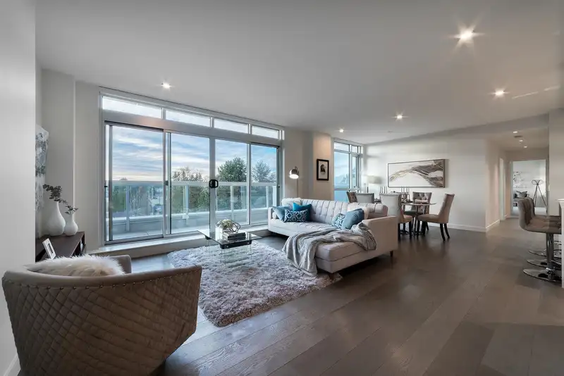 501 5189 CAMBIE STREET - photo 2 of 40