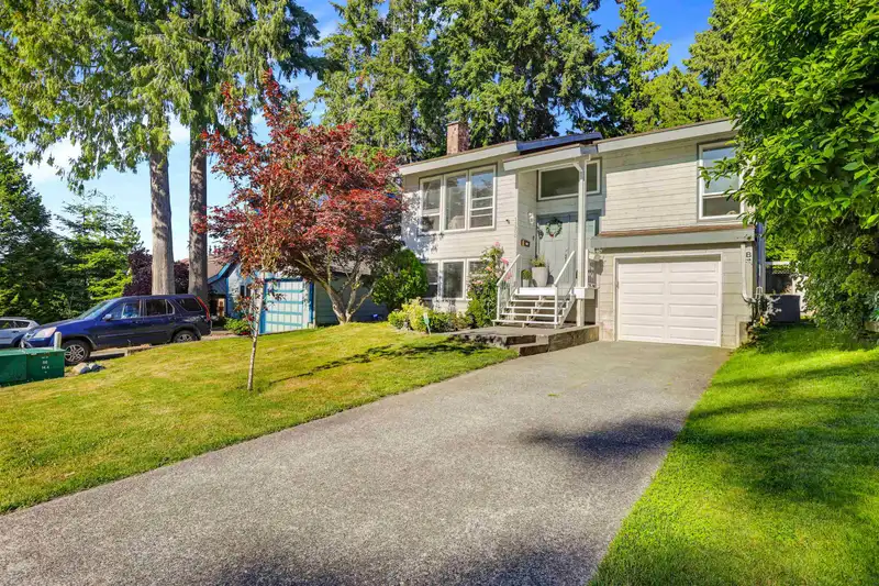 11900 STAPLES CRESCENT - photo 1 of 31