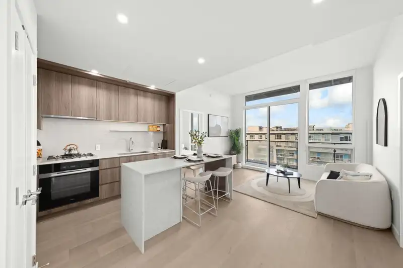 605 5212 CAMBIE STREET - photo 3 of 35