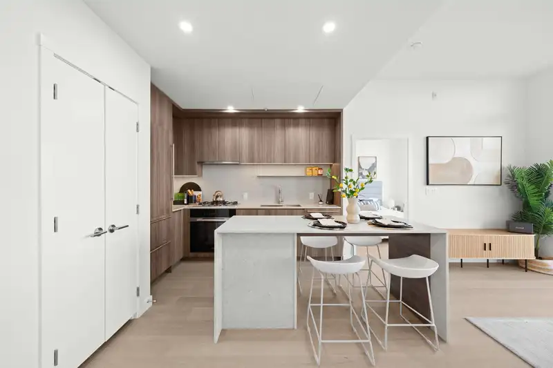 605 5212 CAMBIE STREET - photo 4 of 35