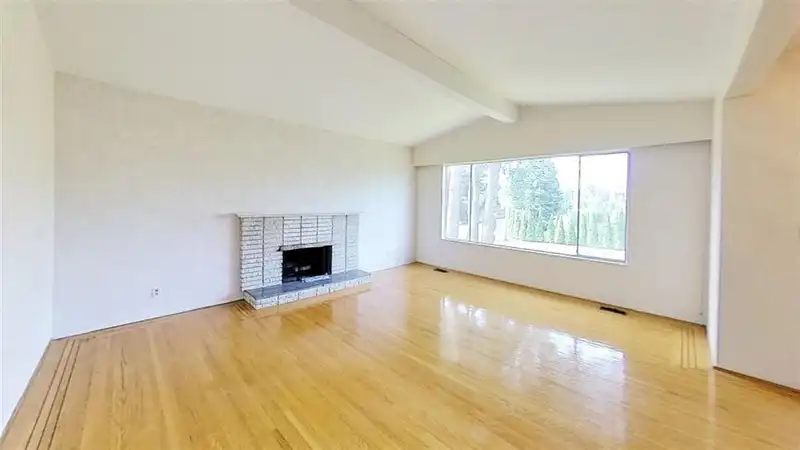 1230 MALVERN PLACE - photo 3 of 12
