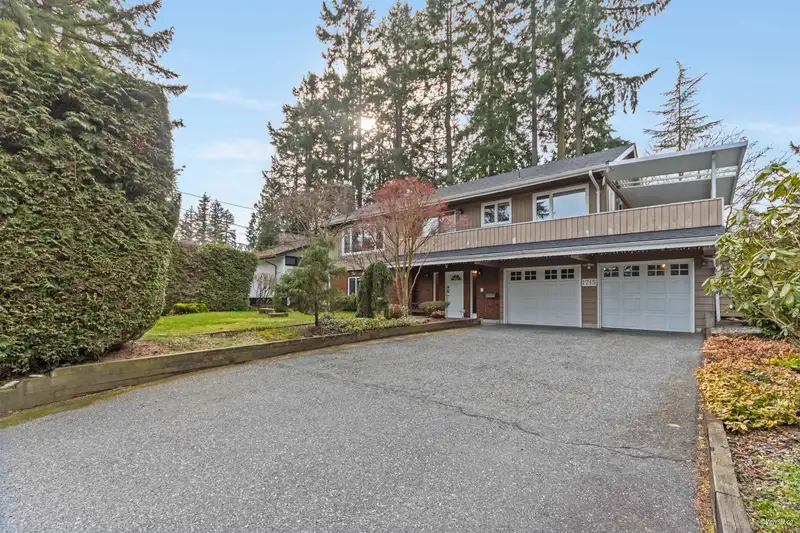 1715 BERKLEY ROAD - photo 1 of 40