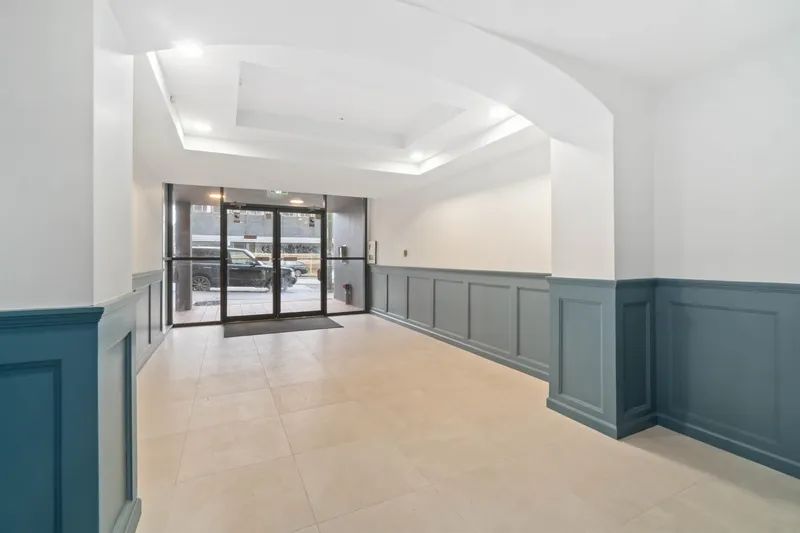 303 2928 COMMERCIAL DRIVE - photo 3 of 25