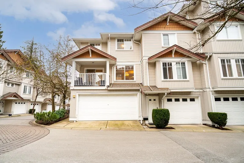 92 12711 64 AVENUE - photo 1 of 25