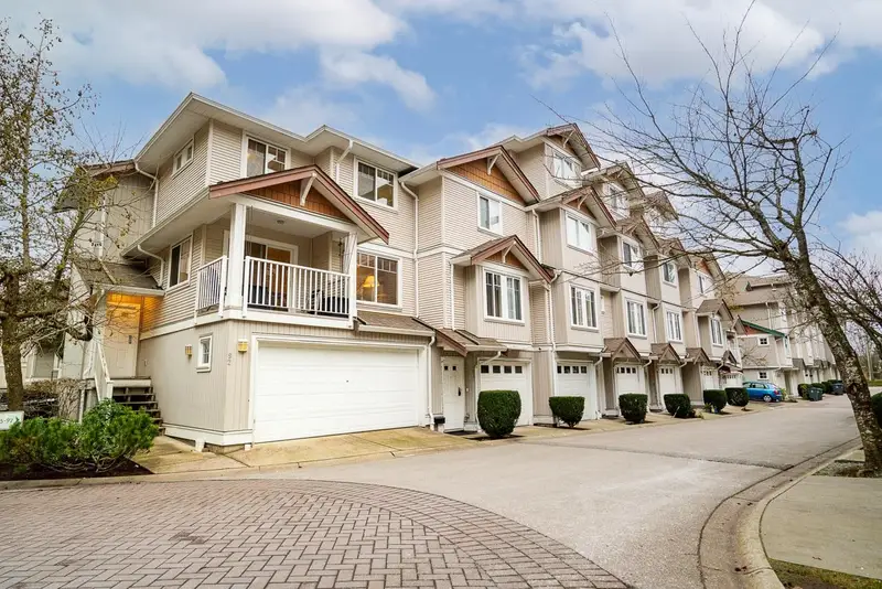 92 12711 64 AVENUE - photo 2 of 25