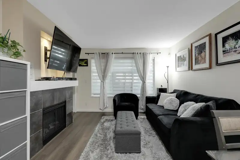 114 14885 105 AVENUE - photo 3 of 33