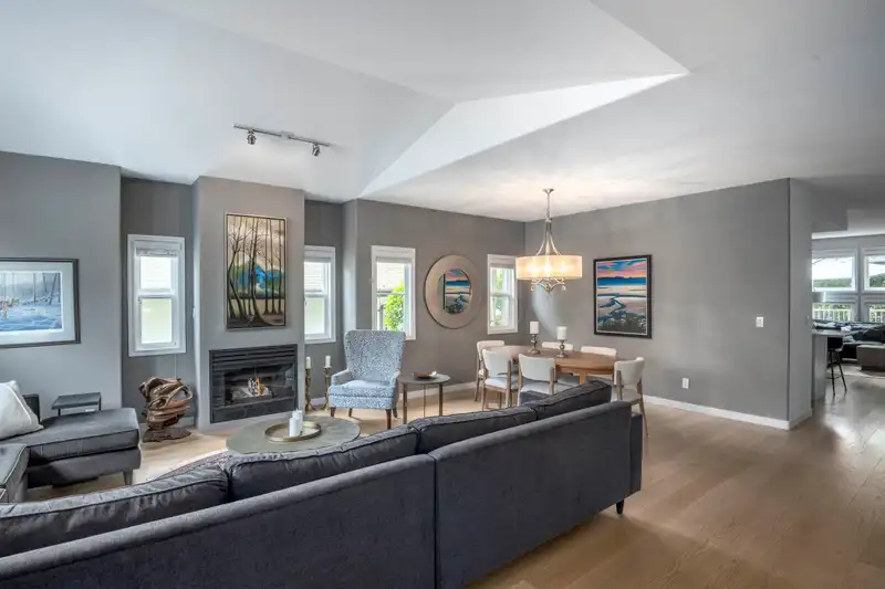 15 13911 16TH AVENUE - photo 4 of 26