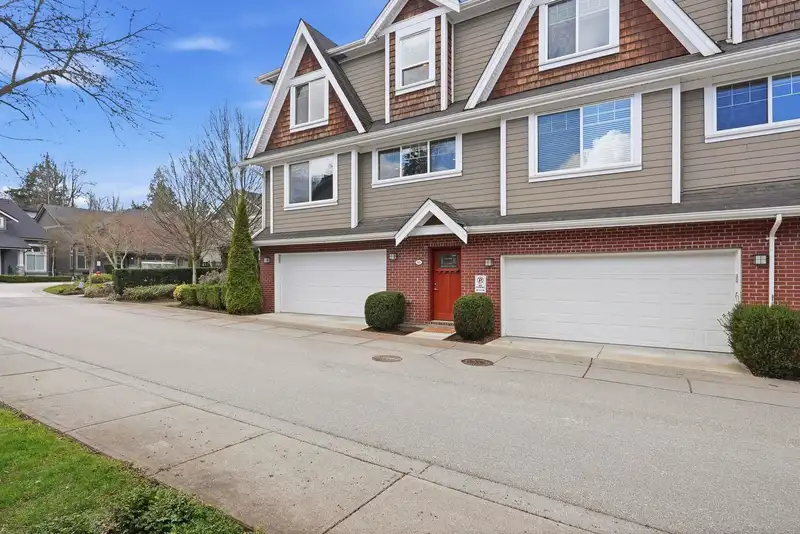 65 15988 32 AVENUE - photo 3 of 40