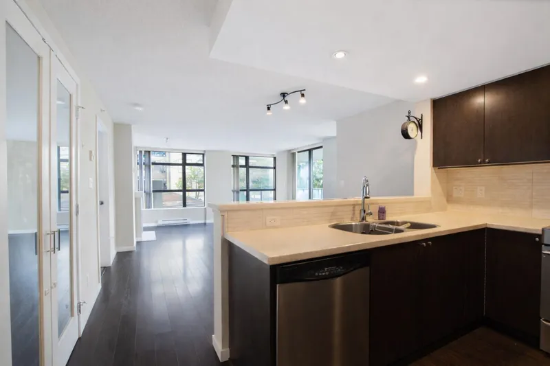 406 8160 LANSDOWNE ROAD - photo 1 of 25