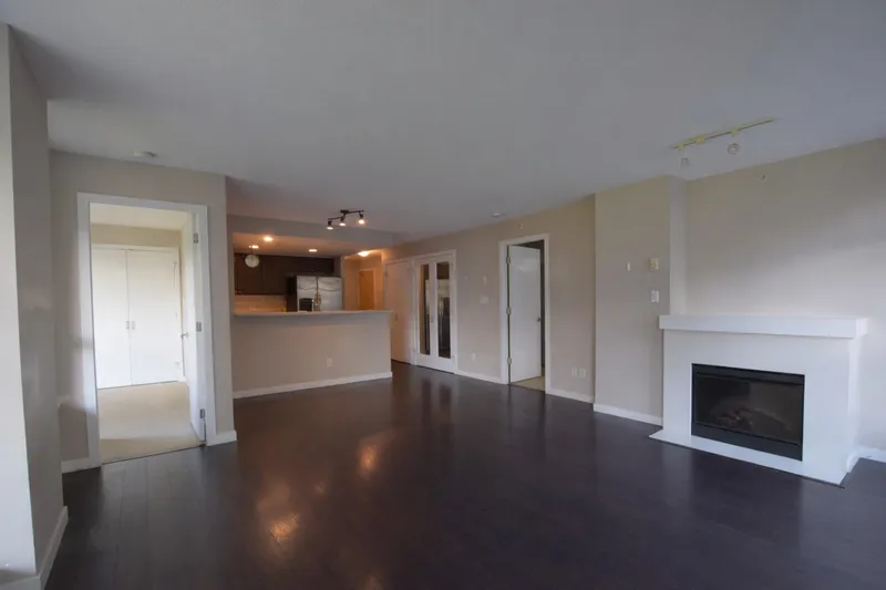 406 8160 LANSDOWNE ROAD - photo 3 of 25