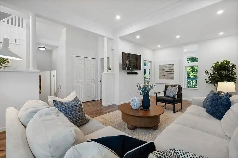 10 1 ASPENWOOD DRIVE - photo 3 of 40