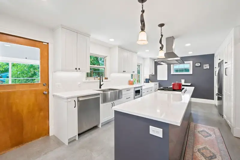 829 EIGHTH AVENUE - photo 2 of 39