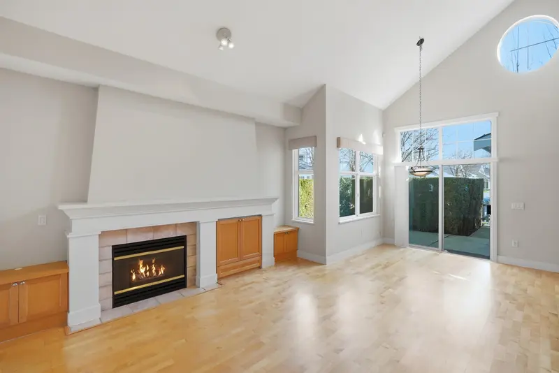 2 5900 FERRY ROAD - photo 2 of 25