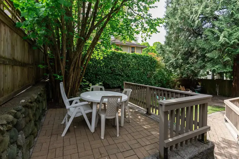 832 SALSBURY DRIVE - photo 2 of 40