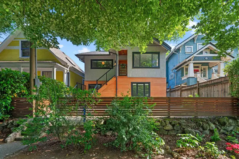 1630 E 13TH AVENUE - photo 2 of 29