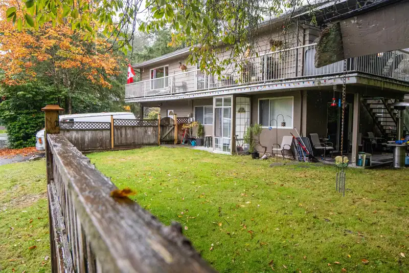 3602 REGENT AVENUE - photo 3 of 30