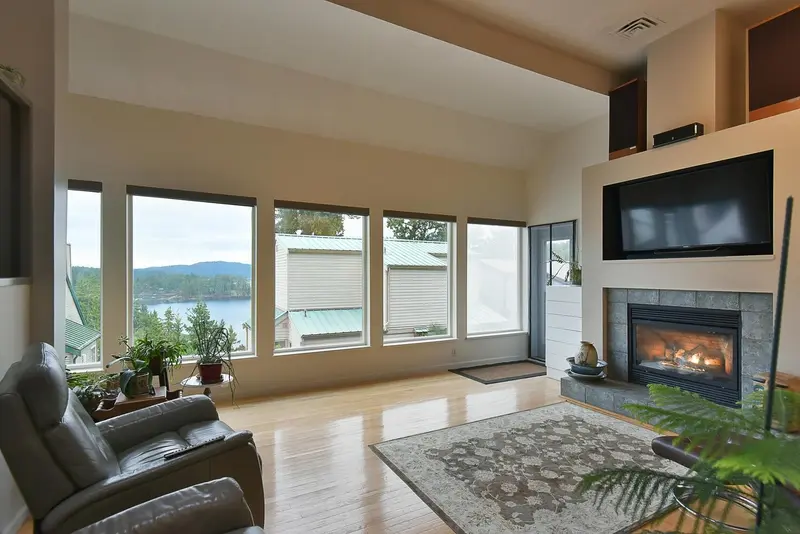 7 5471 SECRET COVE ROAD - photo 2 of 25