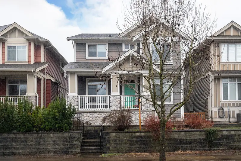 10138 240 STREET - photo 1 of 25