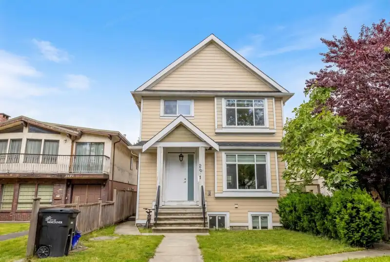 2681 E 41ST AVENUE - photo 1 of 12