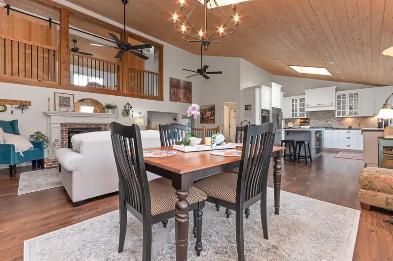 474 ALDER AVENUE - photo 4 of 40