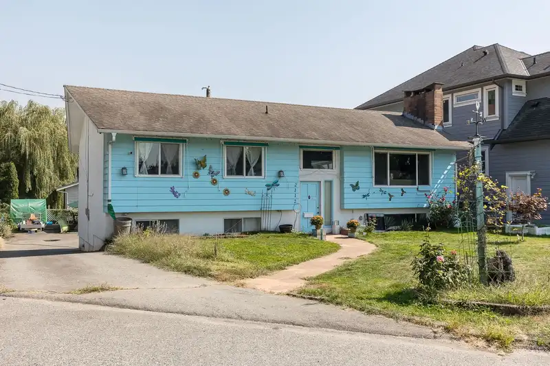2112 STEVENSON STREET - photo 1 of 39