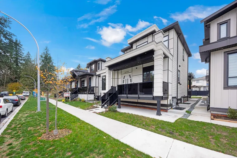 14779 68A AVENUE - photo 4 of 25