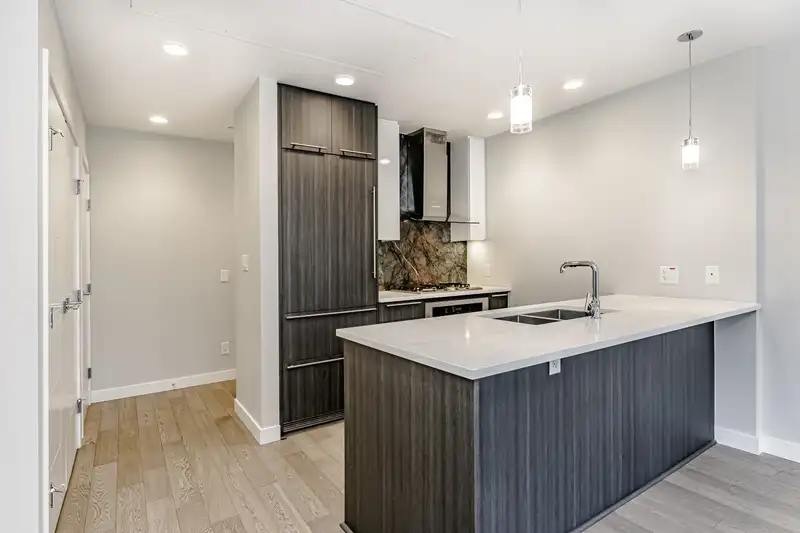 109 5033 CAMBIE STREET - photo 3 of 28