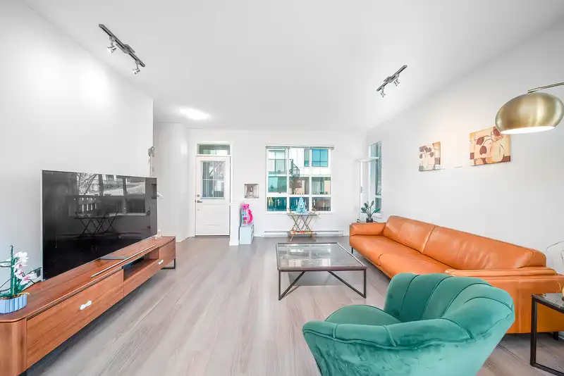 119 3500 BURKE VILLAGE PROMENADE - photo 3 of 25