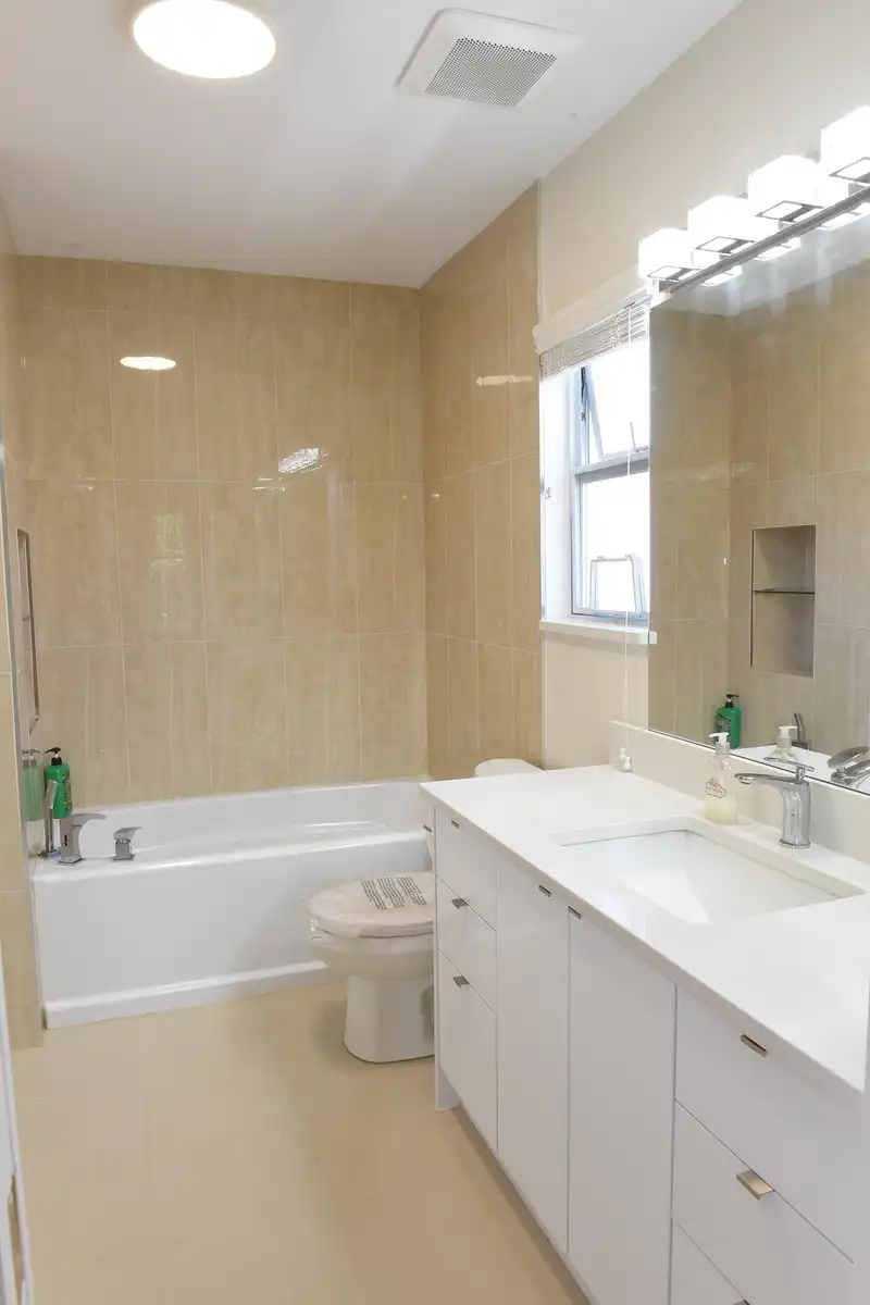 2208 UPLAND DRIVE - photo 4 of 6