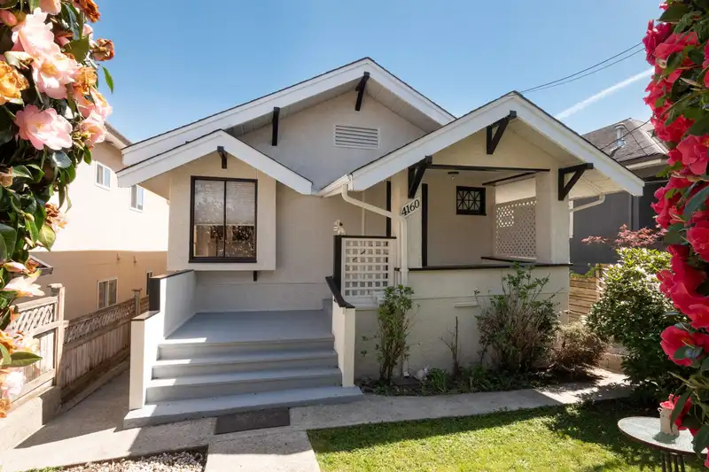 4160 ST. CATHERINES STREET - photo 3 of 37