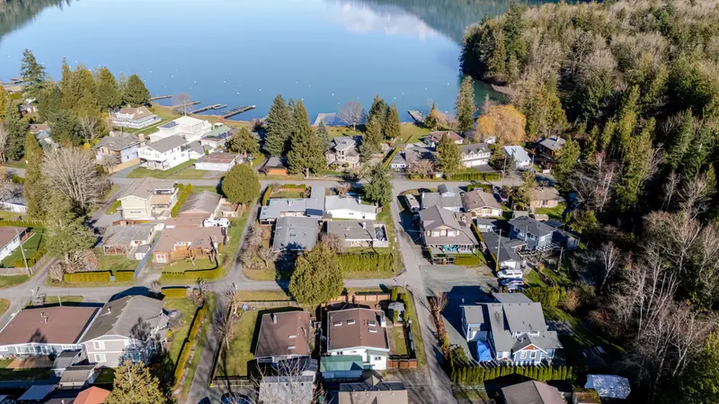 1809 CAROL ROAD - photo 3 of 25