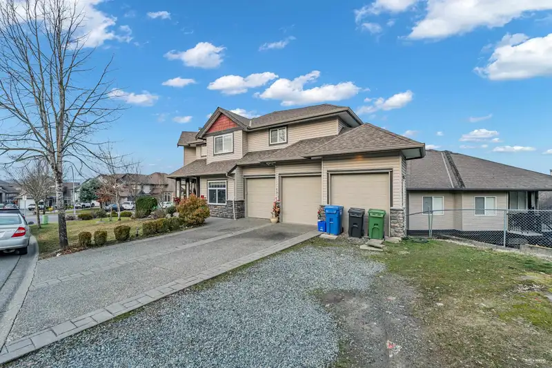 3526 THURSTON PLACE - photo 1 of 40