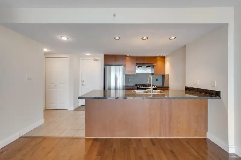 1707 9188 HEMLOCK DRIVE - photo 3 of 22