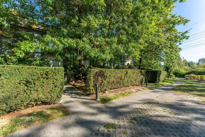 TH6 4182 DAWSON STREET - photo 1 of 24