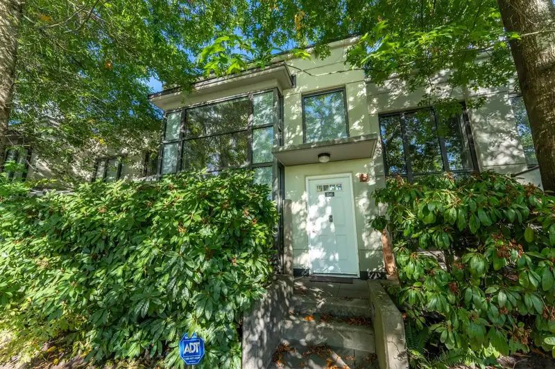 TH6 4182 DAWSON STREET - photo 3 of 24
