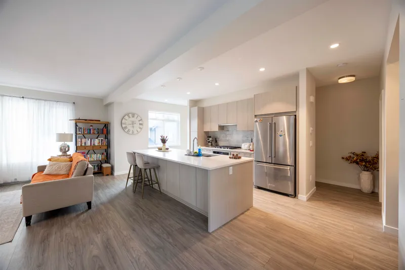 149 1350 MITCHELL STREET - photo 4 of 22