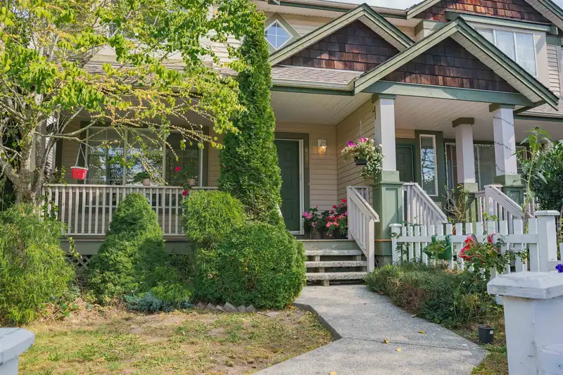 6682 184 STREET - photo 1 of 33