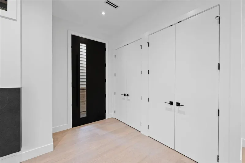 104 1518 HATTON AVENUE - photo 4 of 25