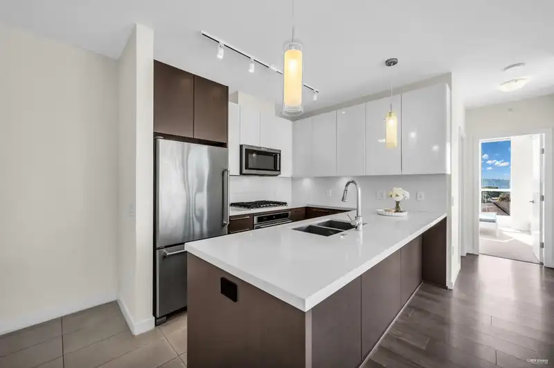 305 271 FRANCIS WAY - photo 4 of 31