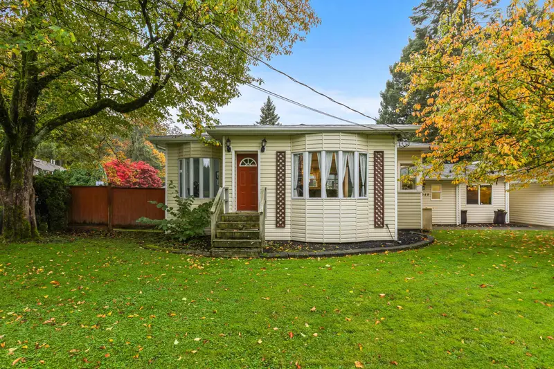 23048 96 AVENUE - photo 4 of 25