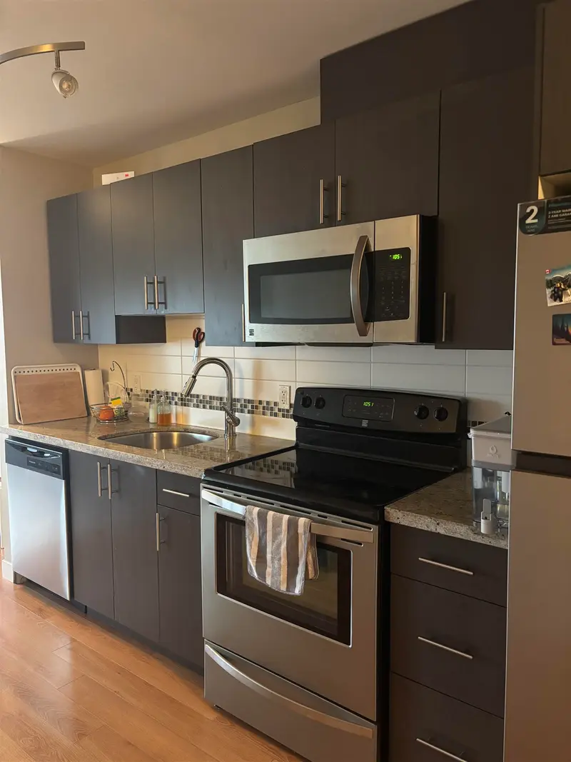 305 7738 EDMONDS STREET - photo 3 of 12