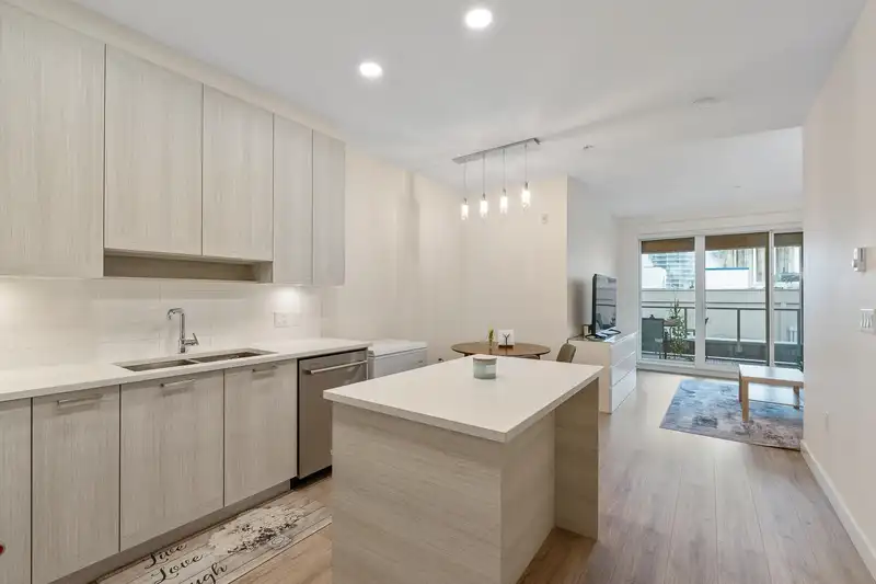 414 7133 14TH AVENUE - photo 3 of 20