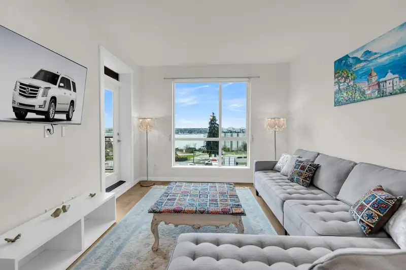 303 615 E 3RD STREET - photo 1 of 28