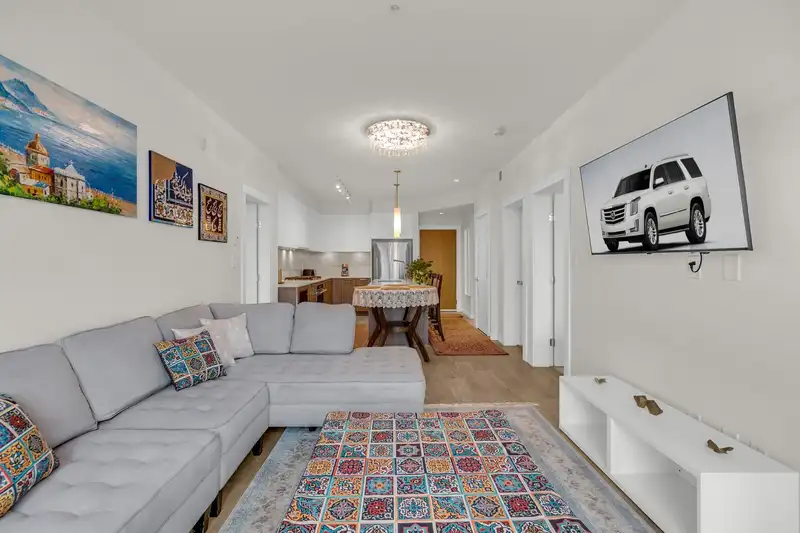 303 615 E 3RD STREET - photo 4 of 28